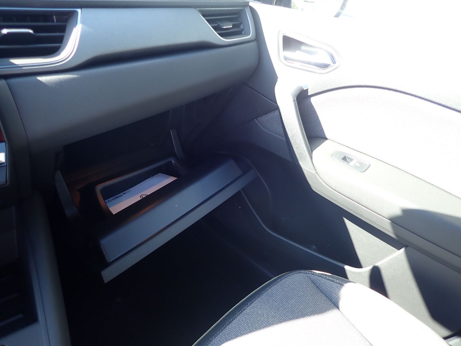 Fahrzeugabbildung Renault Captur Techno Mild Hybrid 160 EDC