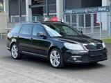 Skoda Octavia Combi RS*PDC*SITZHZ*DSG* - Skoda Octavia aus 2012: RS