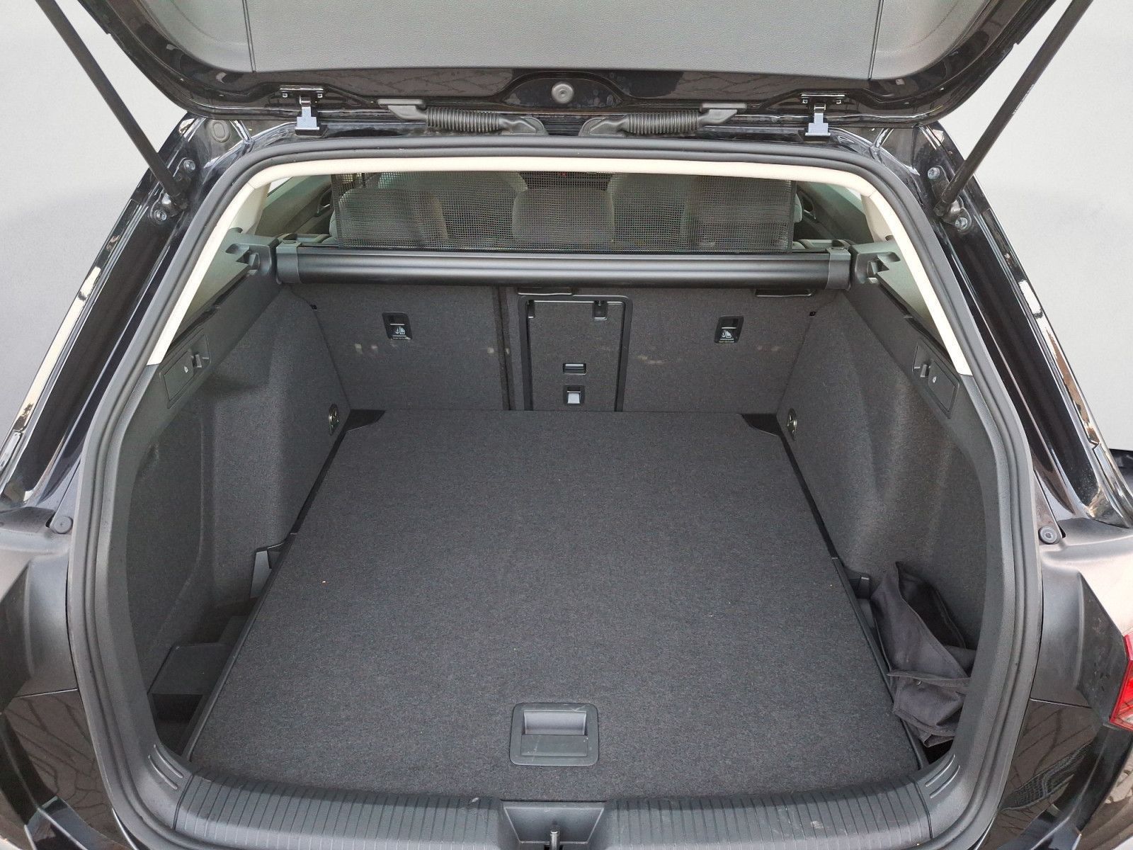 Volkswagen Golf - Bild 13