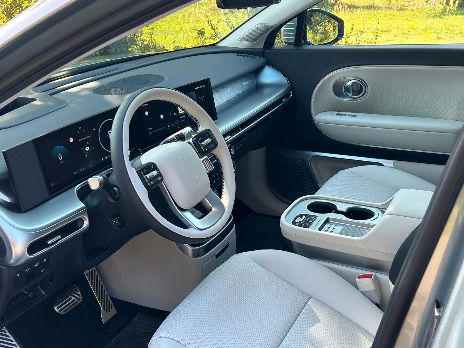 Fahrzeugabbildung Hyundai IONIQ 9 UNIQ 226kW *RW600KM*Pano*6Si*Relax*HeUp*