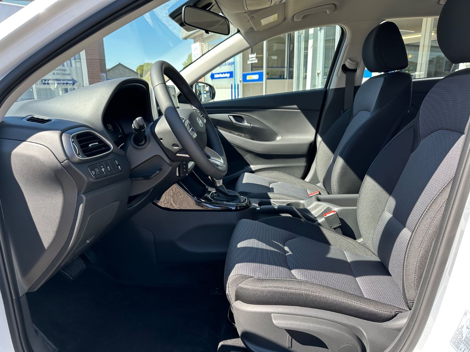 Fahrzeugabbildung Hyundai i30 Kombi 1.0 T-GDI DCT Comfort Navi/GRA/Shzg