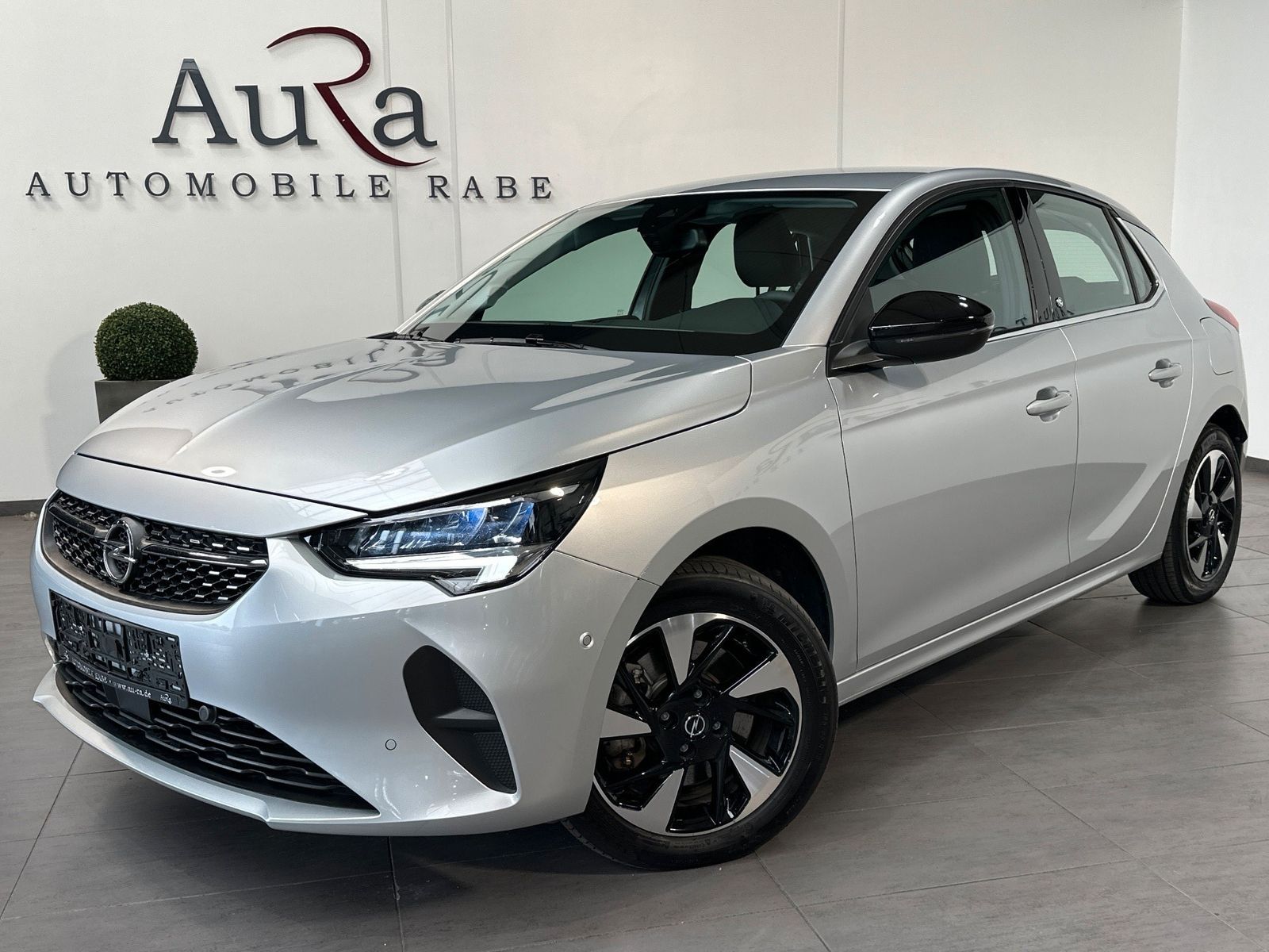 Fahrzeugabbildung Opel Corsa e Elegance NAV+LED+KAMERA+SHZ+VCOCK+TOTW