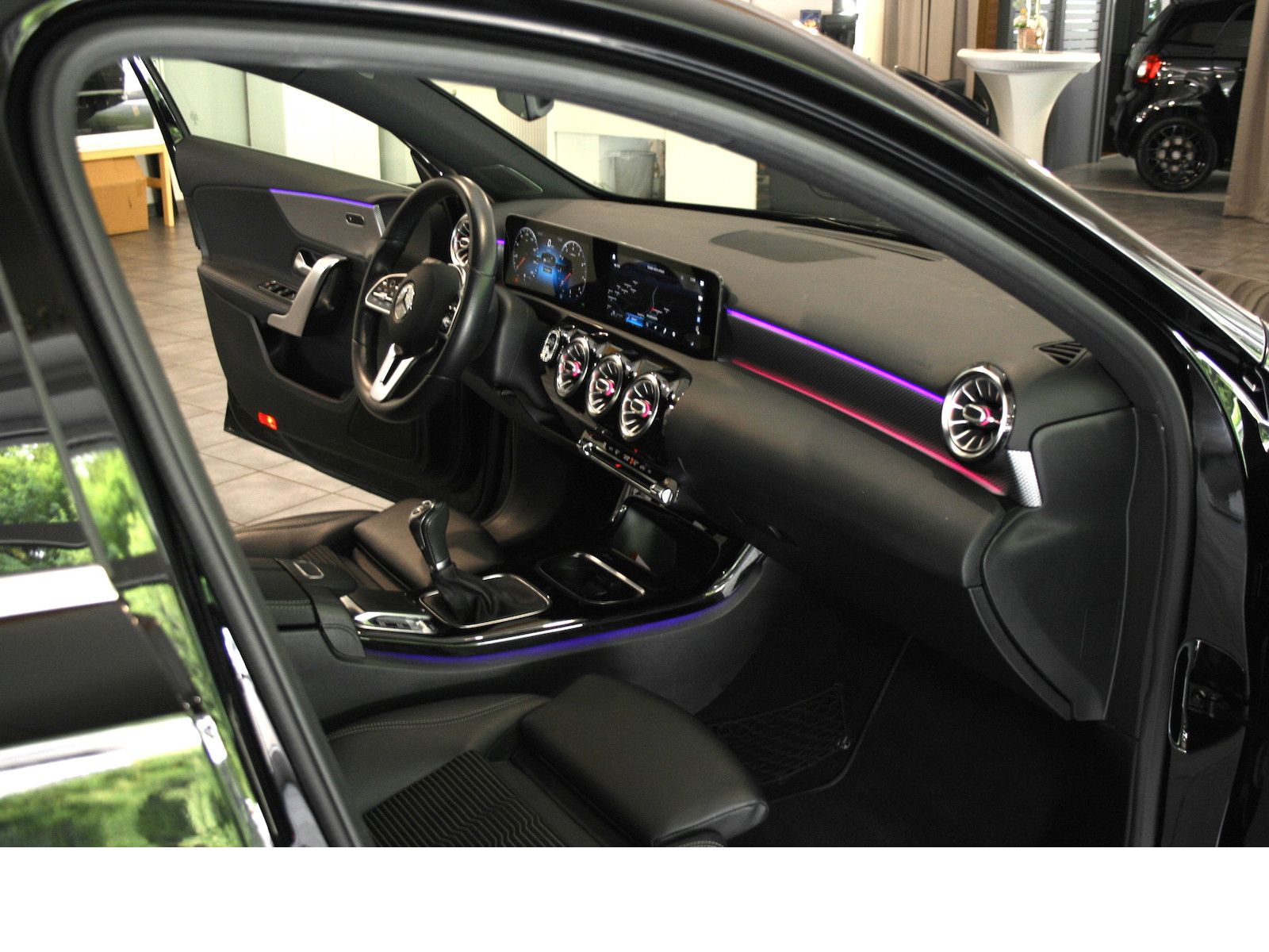 Fahrzeugabbildung Mercedes-Benz A 180 Progres. *MBUX*Sounds.*LED*Ambientebelel.