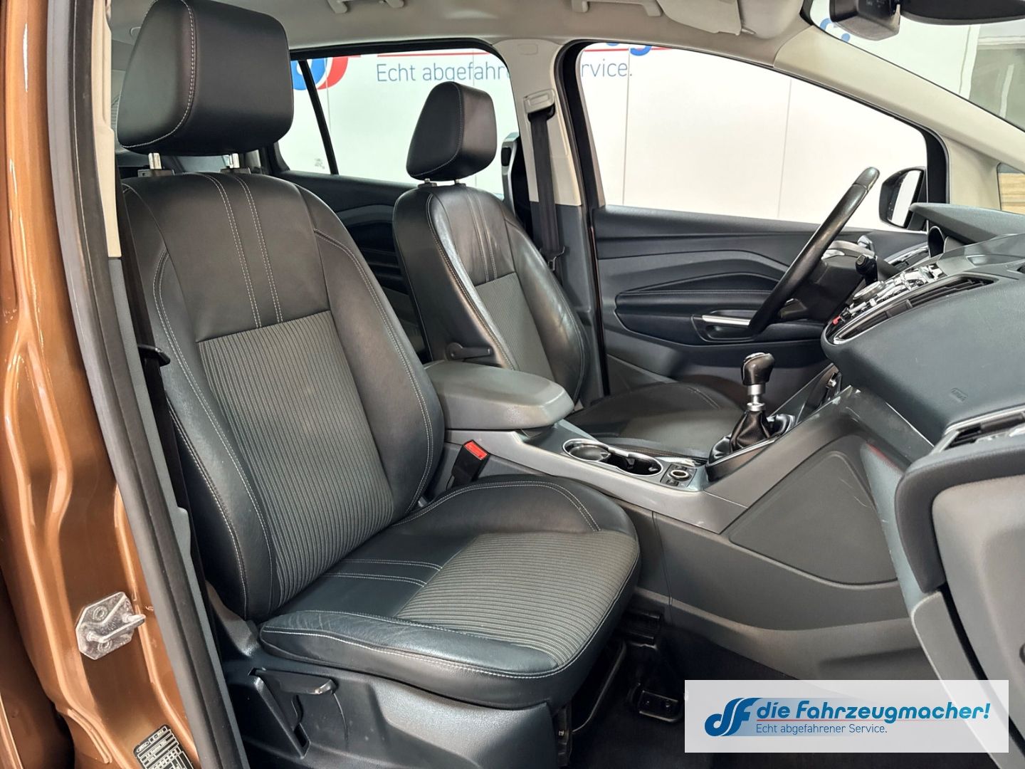 Fahrzeugabbildung Ford C-Max Grand Titanium Navi Klimaautom *EXPORT
