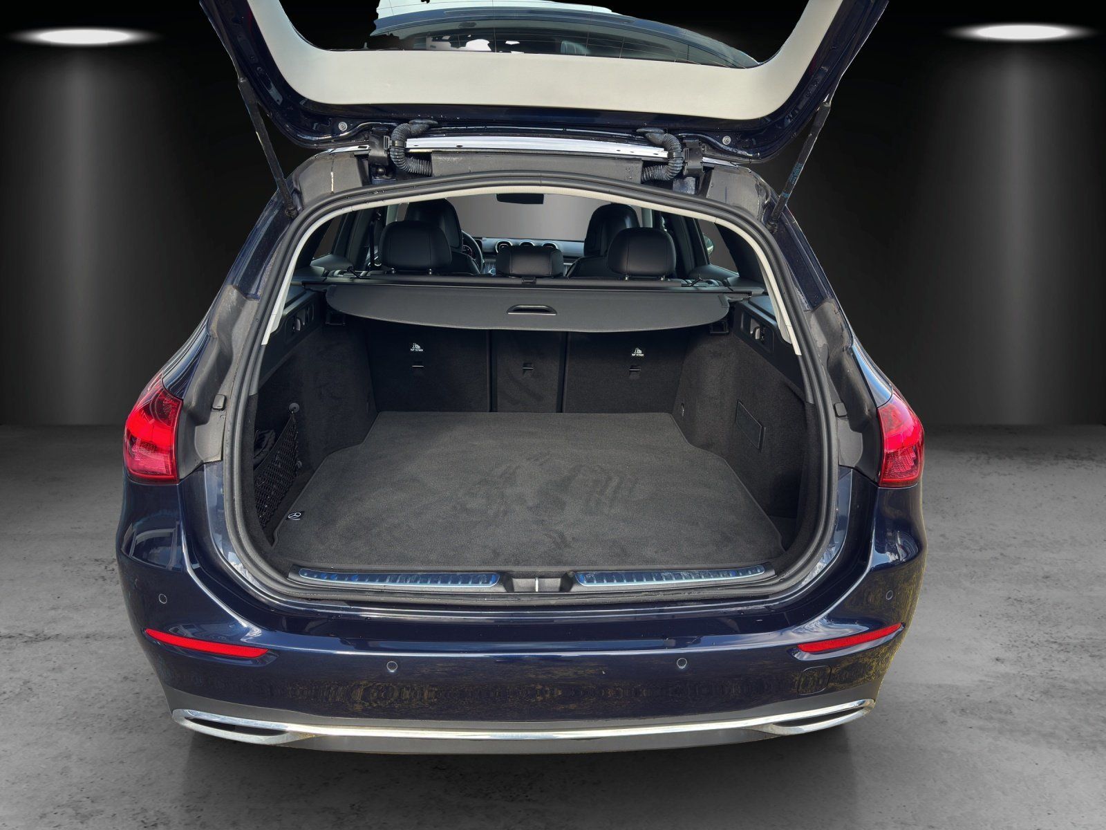 Fahrzeugabbildung Mercedes-Benz C 220d T Avantg 19"AMG Standhz AHK KeyGo HUD HAL