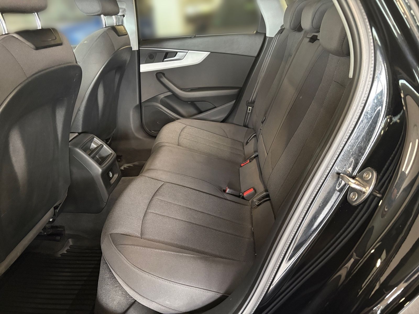 Audi A4 - Bild 11
