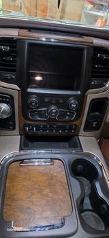 Dodge RAM Southfork Edition - Dodge RAM mit Benzin-Antrieb: Leder, Allradantrieb, Geländewagen, Automatik