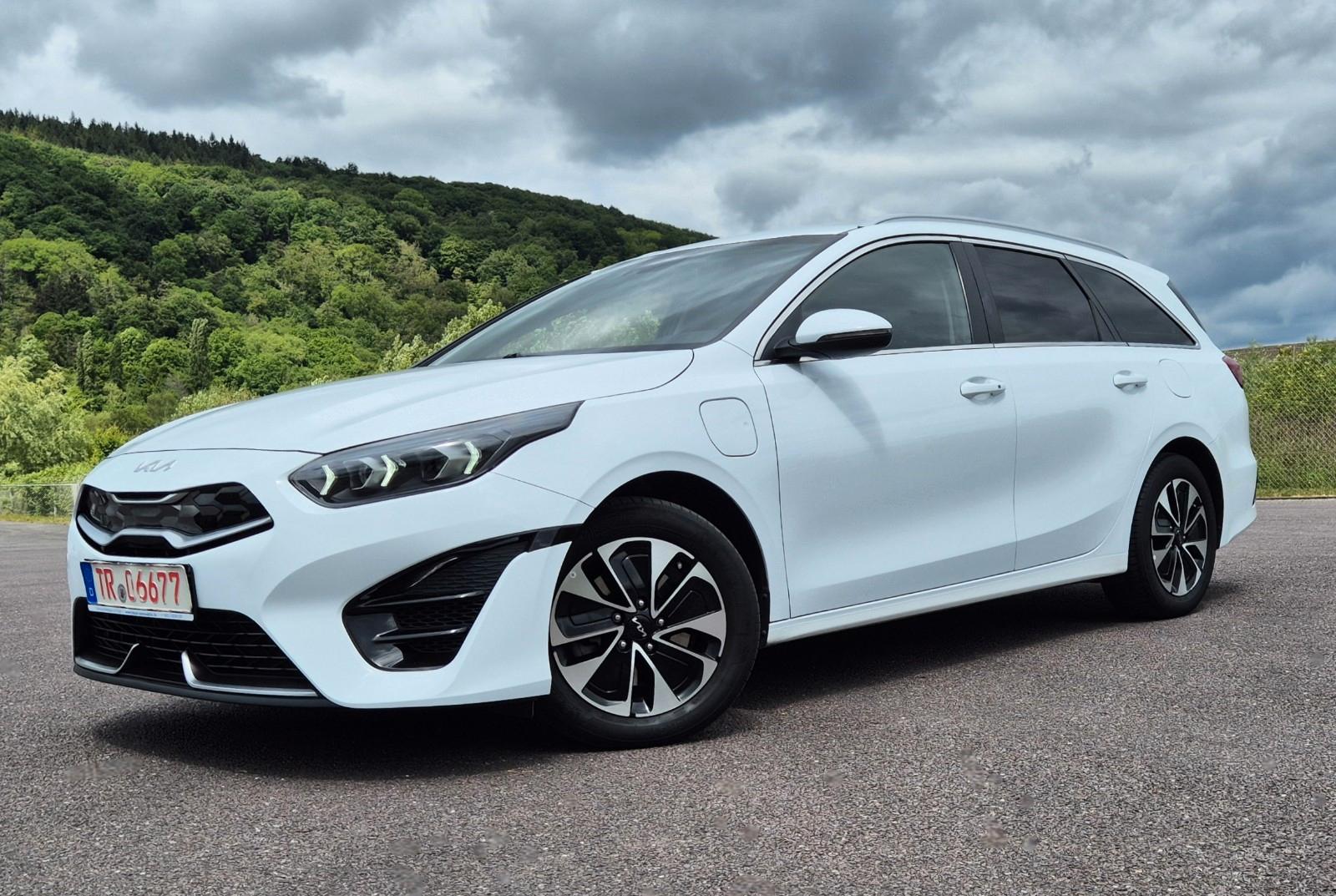 Kia Ceed Sportswagon 1.6 Plug-in Hybrid Vision, LED.
