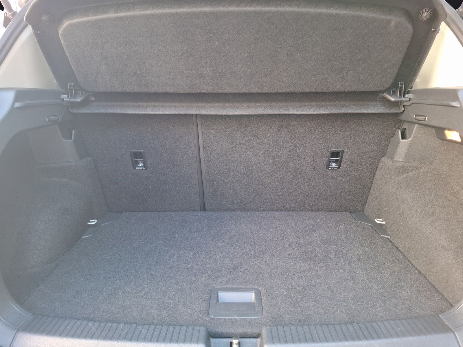 Fahrzeugabbildung Volkswagen T-Cross TSI Life AHK AID Climatronic ACC RFK SH
