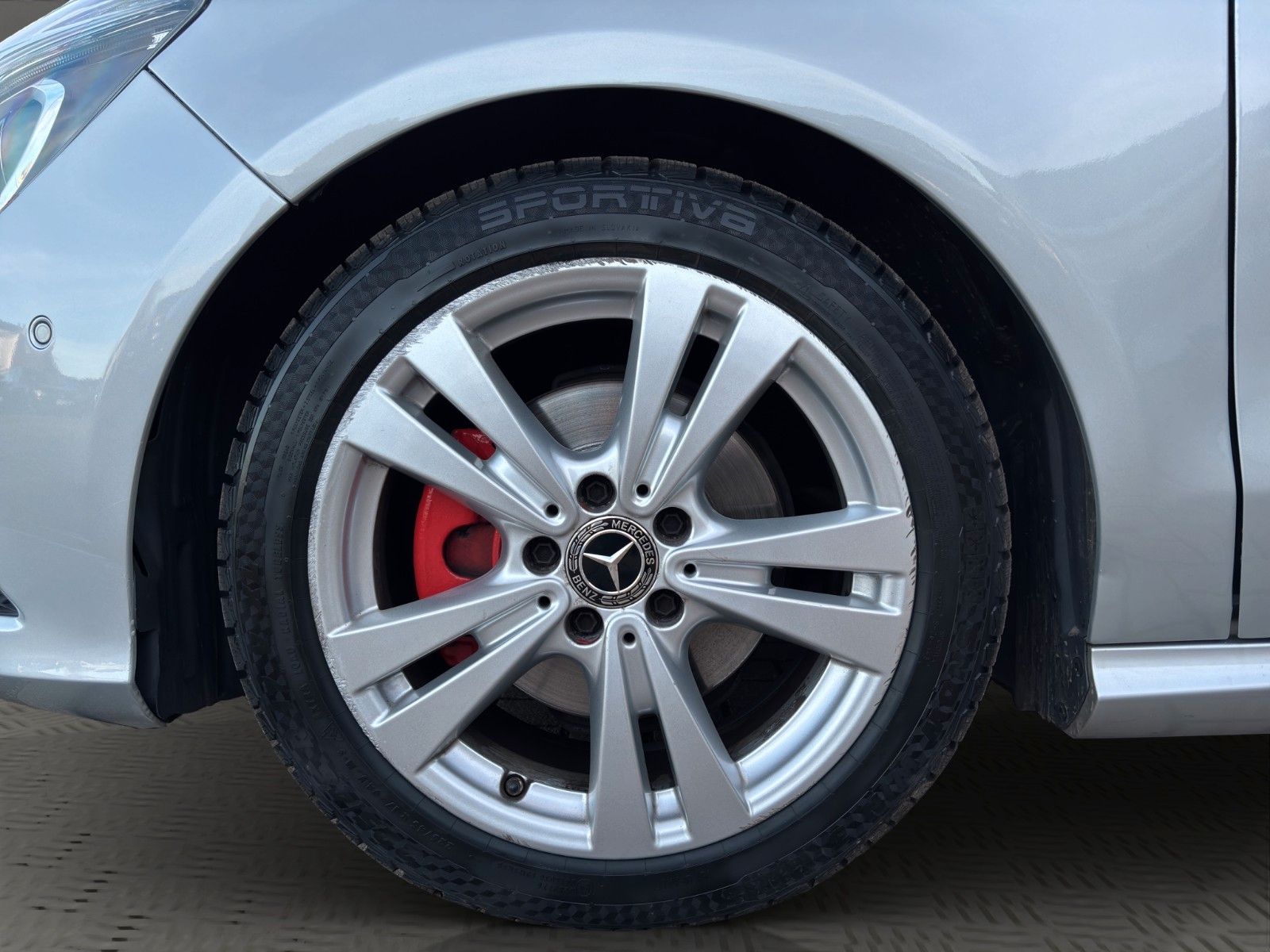 Fahrzeugabbildung Mercedes-Benz CLA 180 *Pano*Automatik*Bi-Xen*Navi*Sitzheizung