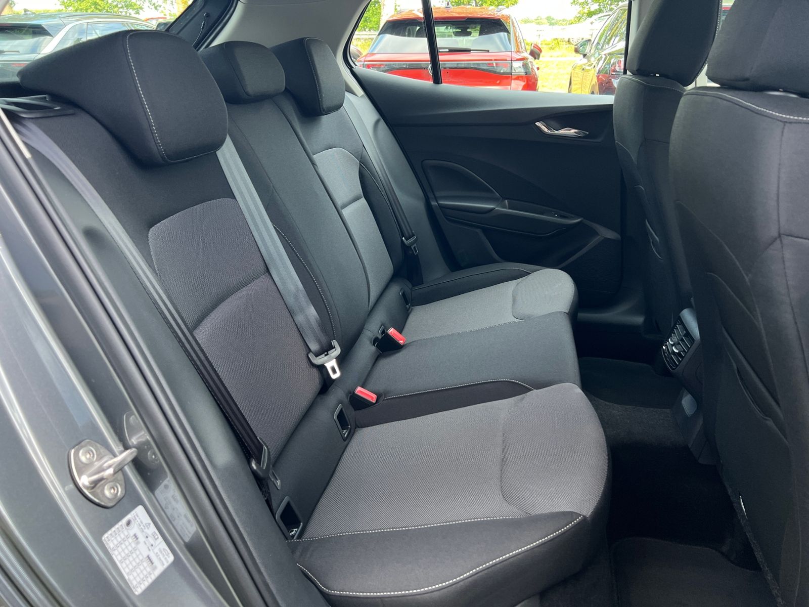 Fahrzeugabbildung SKODA Fabia  Selection 1.0 MPI *Climatronic, LED, Einp