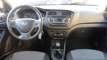 Hyundai i20 Trend 1.2 84 PS mit Klima Sitzheizung vorn E