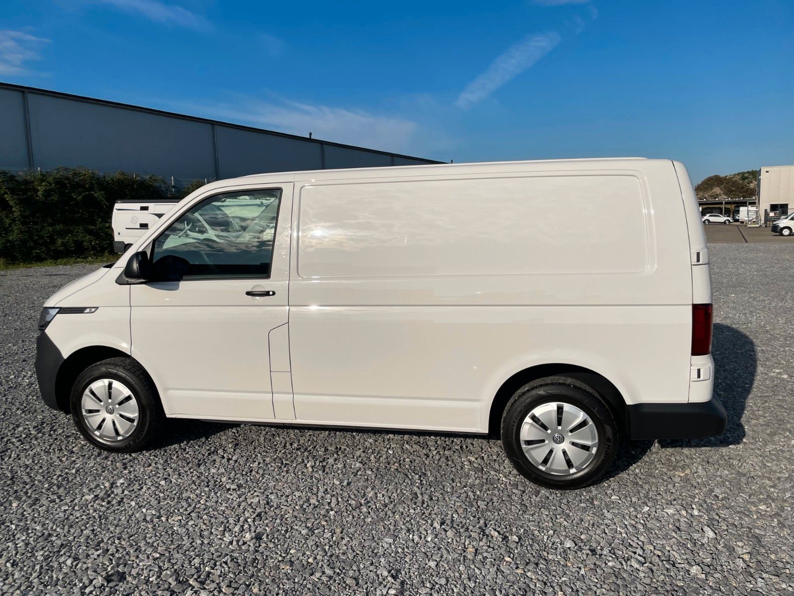 Fahrzeugabbildung Volkswagen T6.1  Transporter 2.0 TDI  Klima Flügeltüren