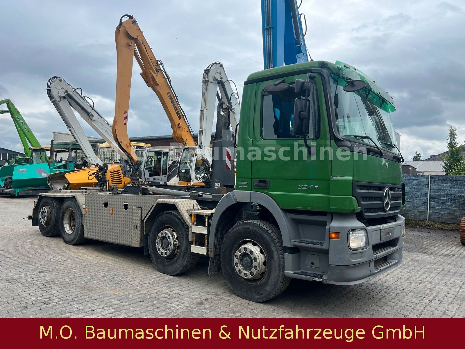 Fahrzeugabbildung Mercedes-Benz Actros 3244 / Euro 5 / L+L Achse /