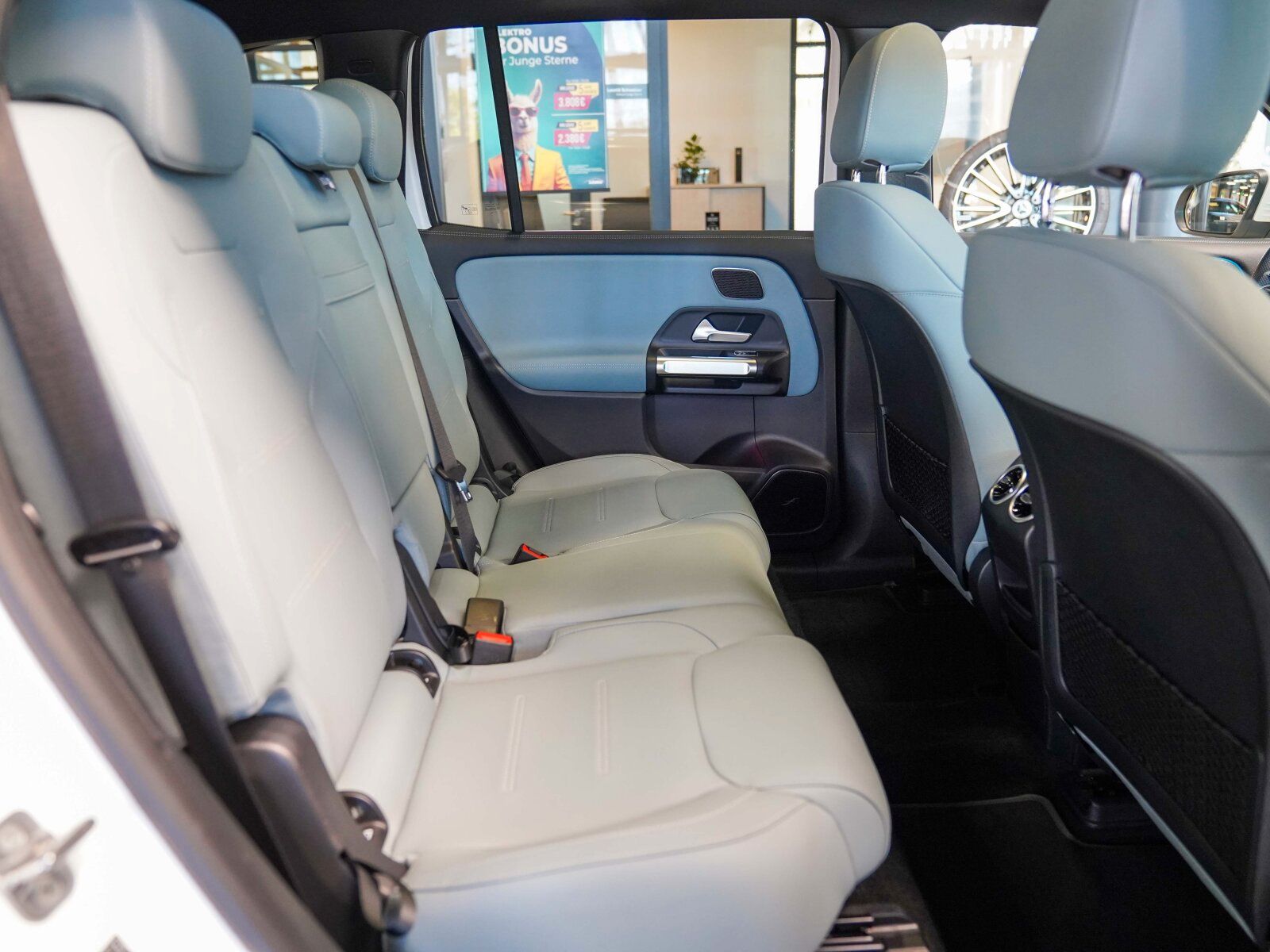 Mercedes-Benz EQB 350 4M AMG Premium Pano  Memory  Distronic foto 9