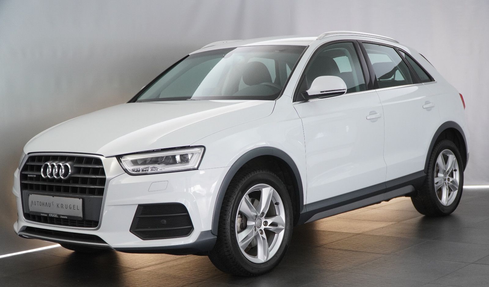 AUDI Q3 design quattro