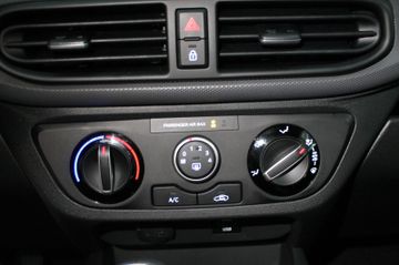 Fahrzeugabbildung Hyundai i10 1.0 Connect & Go Sofort Verfügbar