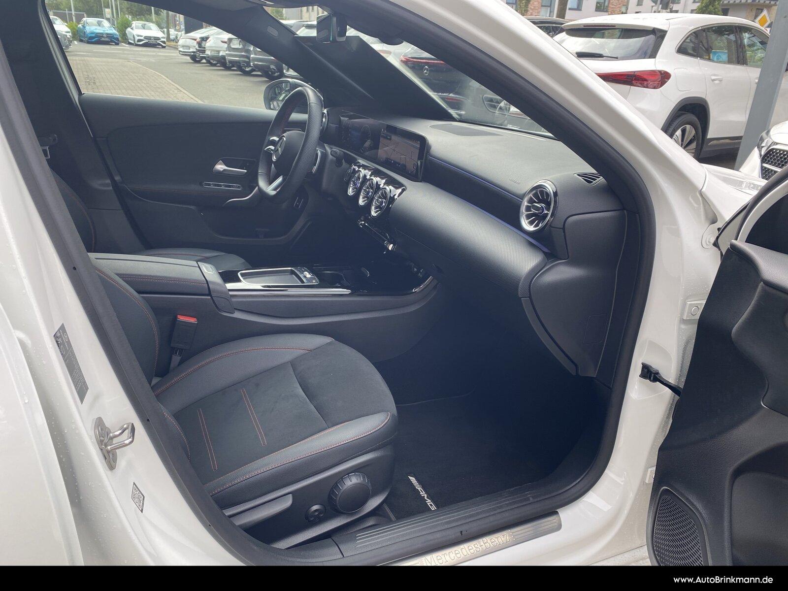 Mercedes-Benz A 250 e AMG-LINE/NIGHT/19"/MULTIBEAM/DISTRONIC