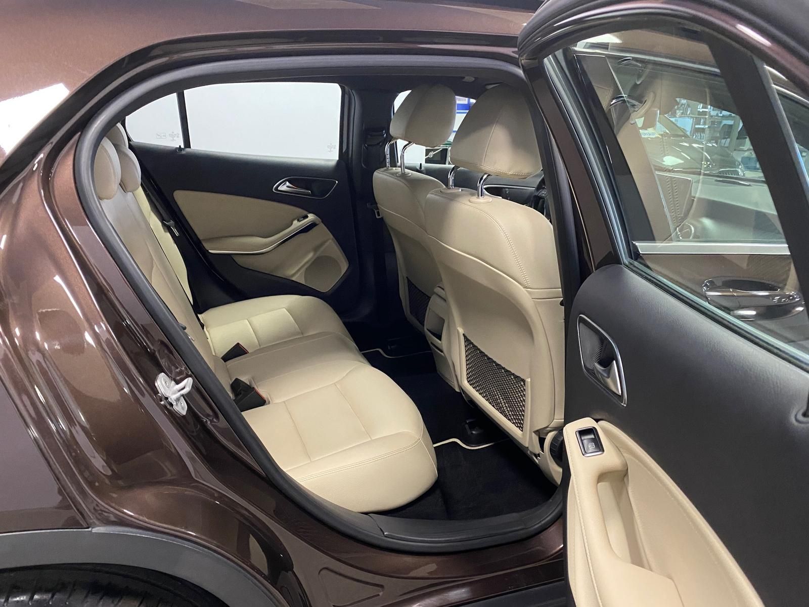 Fahrzeugabbildung Mercedes-Benz GLA 200 2.1 CDI KAT GLA 200 CDI / d (156.908) NA