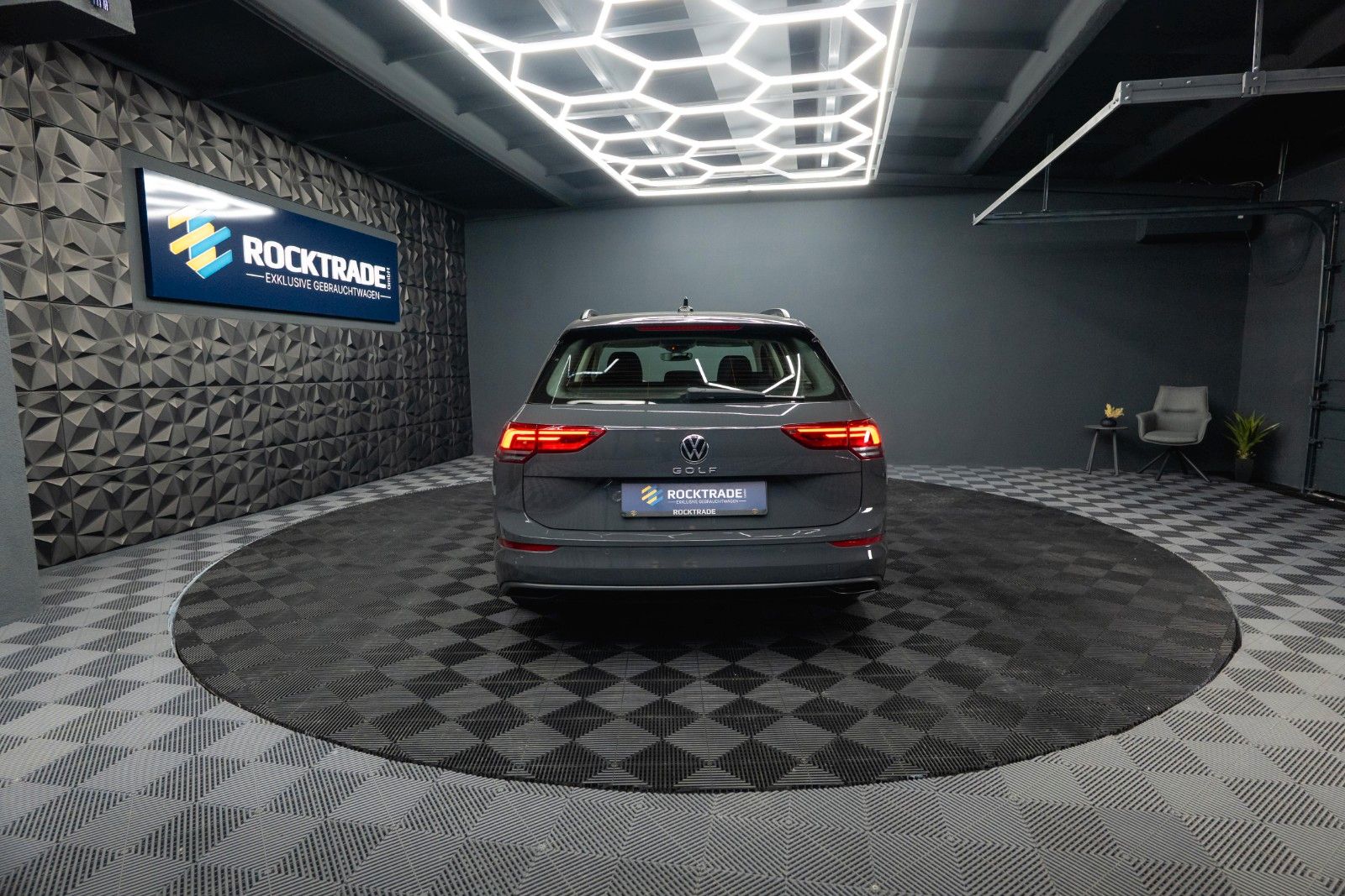 Fahrzeugabbildung Volkswagen Golf VIII Variant 2.0 TDI Life *ACC*LED*DAB*19%*