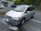 Opel Zafira A2,2 DTİ Neue Tüv - Opel Zafira aus 2004 mit Diesel-Antrieb