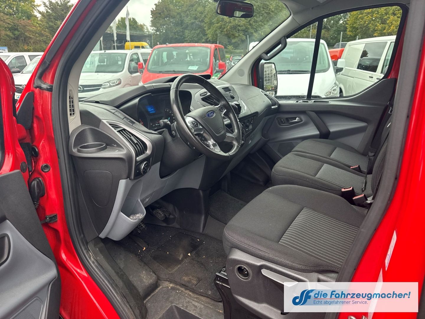 Fahrzeugabbildung Ford Transit Custom Tourneo Kombi 310 L1 Trend *1601
