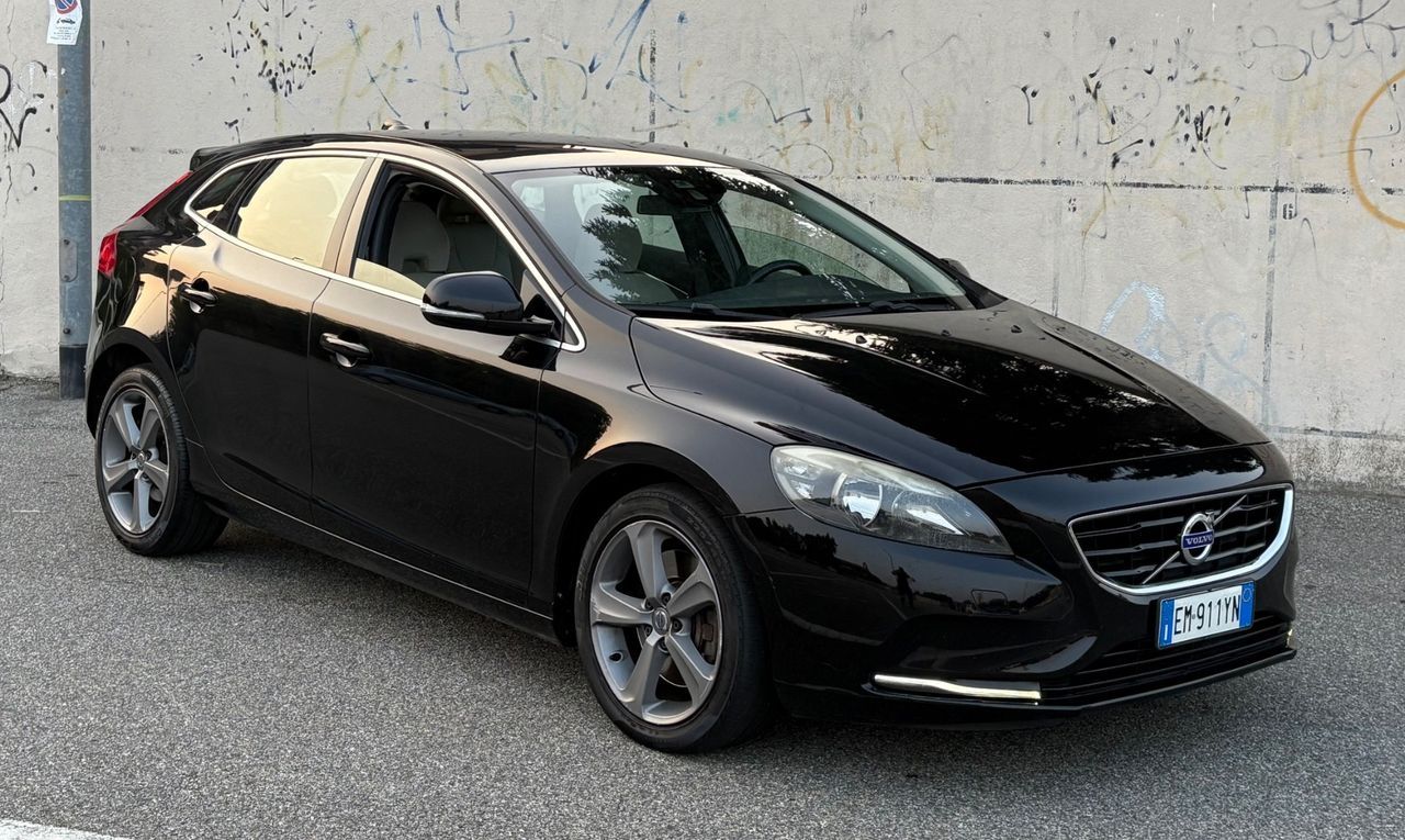 Volvo V40 - 1