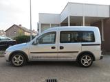 Opel Combo Tour Style-Paket / 5 SITZ  Injektor defekt - gebrauchte Opel Combo aus dem Jahr 2004