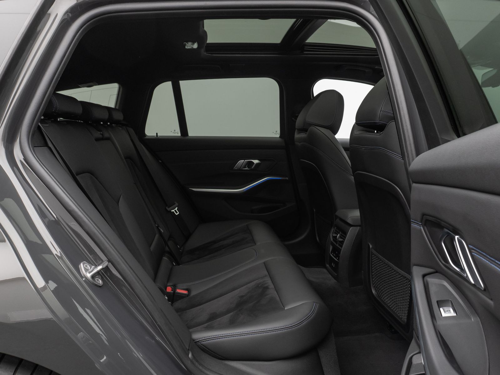 Fahrzeugabbildung BMW 320d xD M Sport Panorama Laser Kamera DAB HiFi