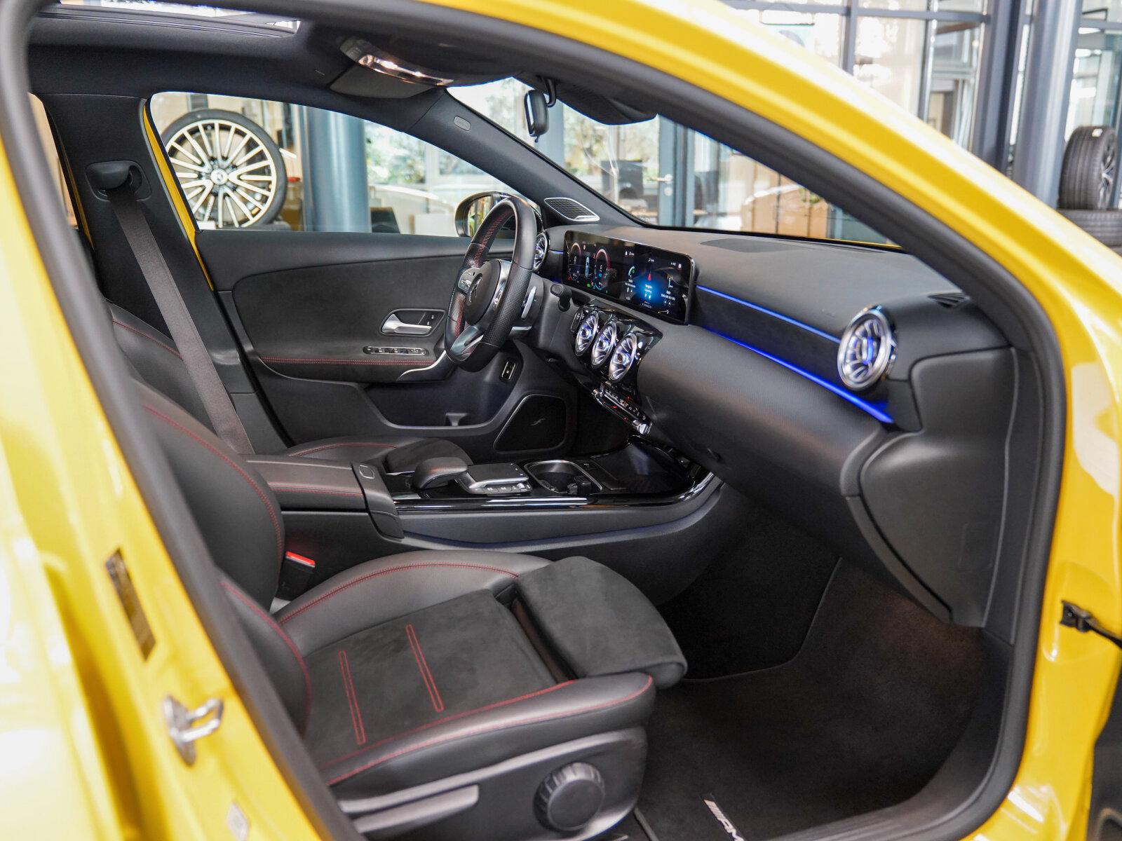 Mercedes-Benz A 250 e AMG Line Night Vielspeiche Pano Burmeste
