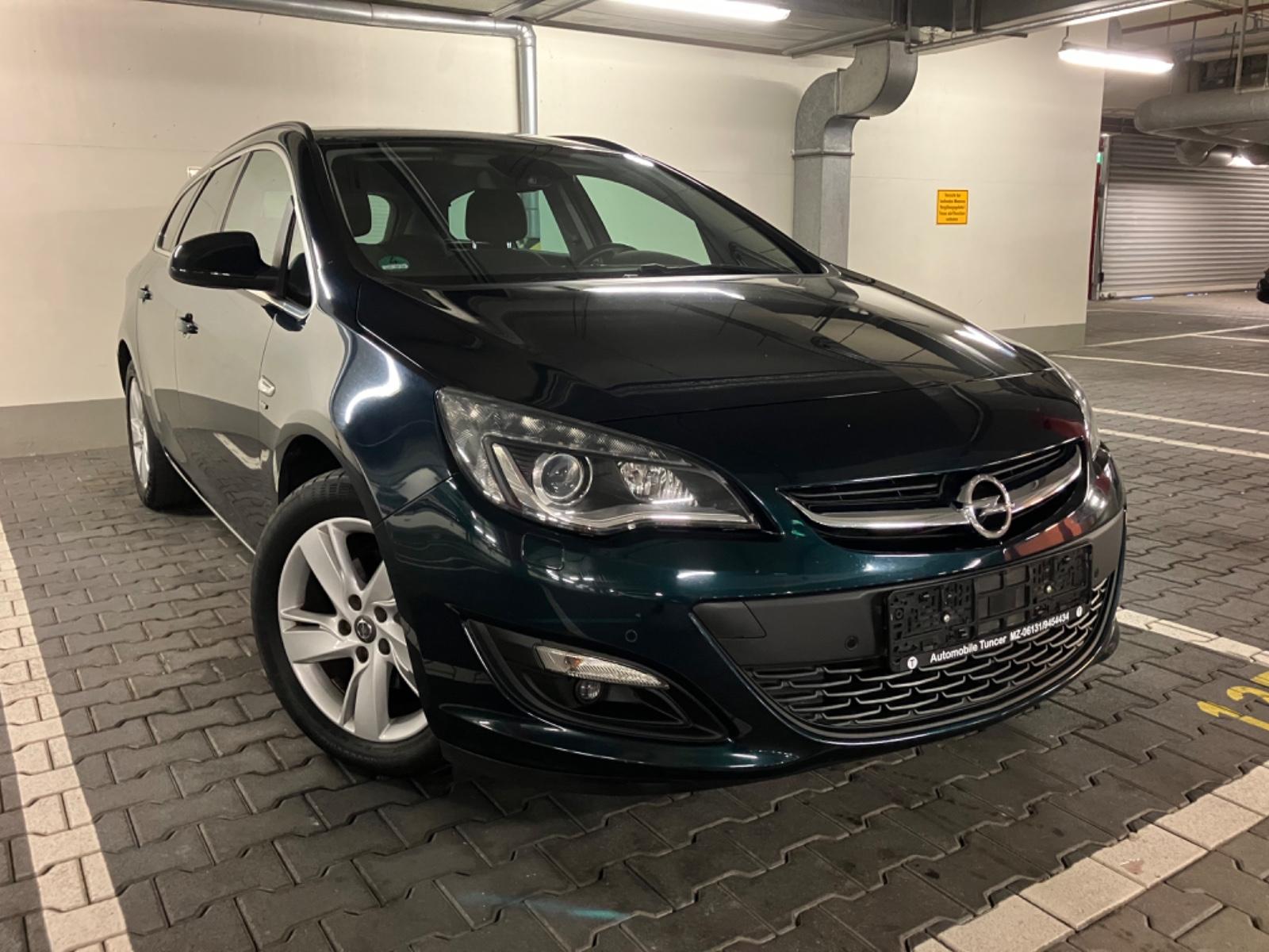 Opel Astra J Sports2.0 CDTI Tourer Edition NAVI-XENON