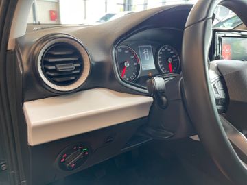 Seat Arona Style *1.HAND*LED*SPURASSIST*PDC*SZHZ*
