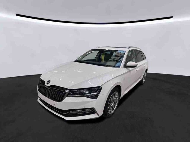 Skoda Superb iV Combi L&K Pano/Matrix/AHK/4xSHZ/Memory