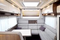 Phoenix Top-Alkoven 8800 BML -6 Gurtplätze -400W Solar (15/30)