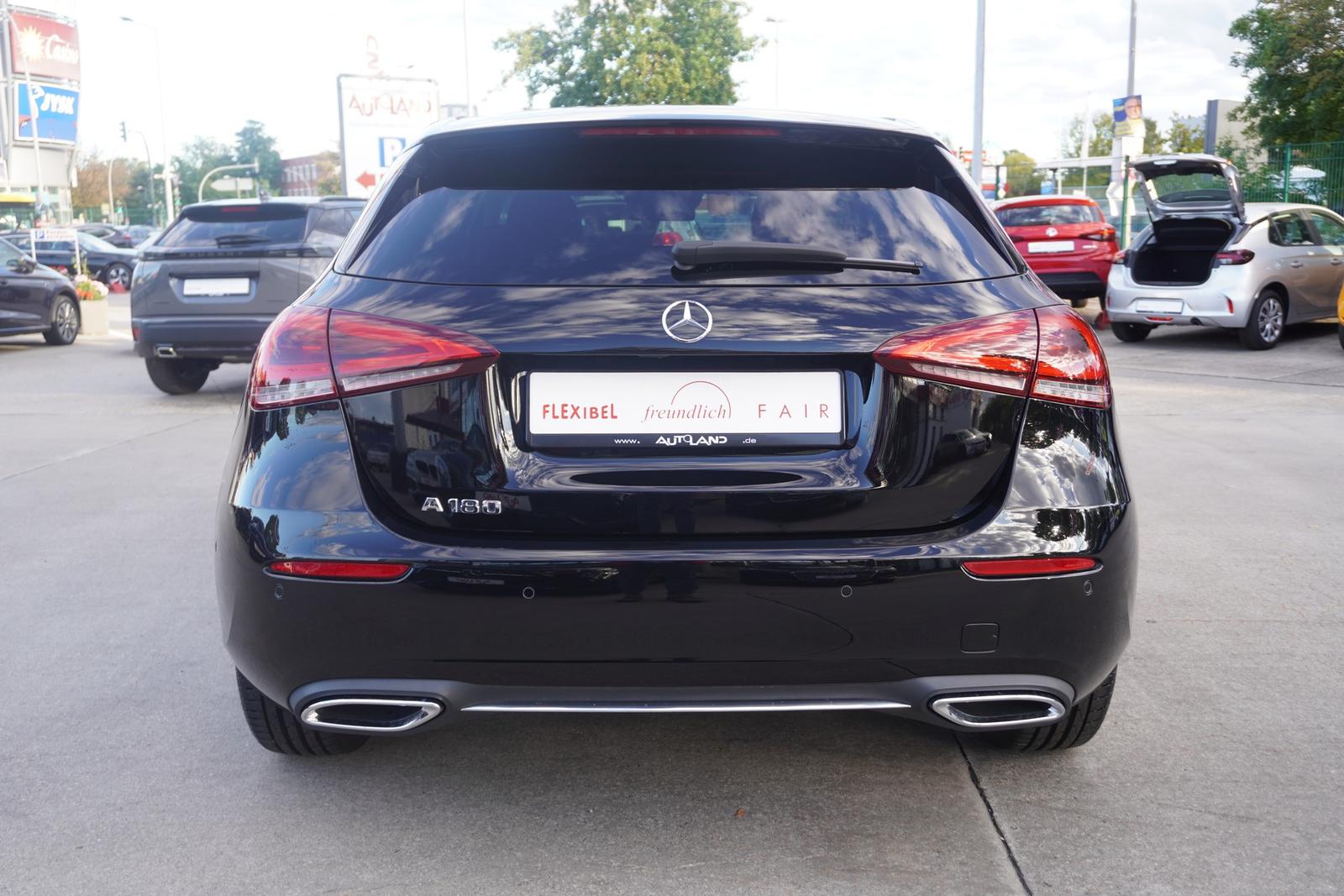 Mercedes-Benz A180 Progressive 7G-DCT LED Navi Kamera Tempomat