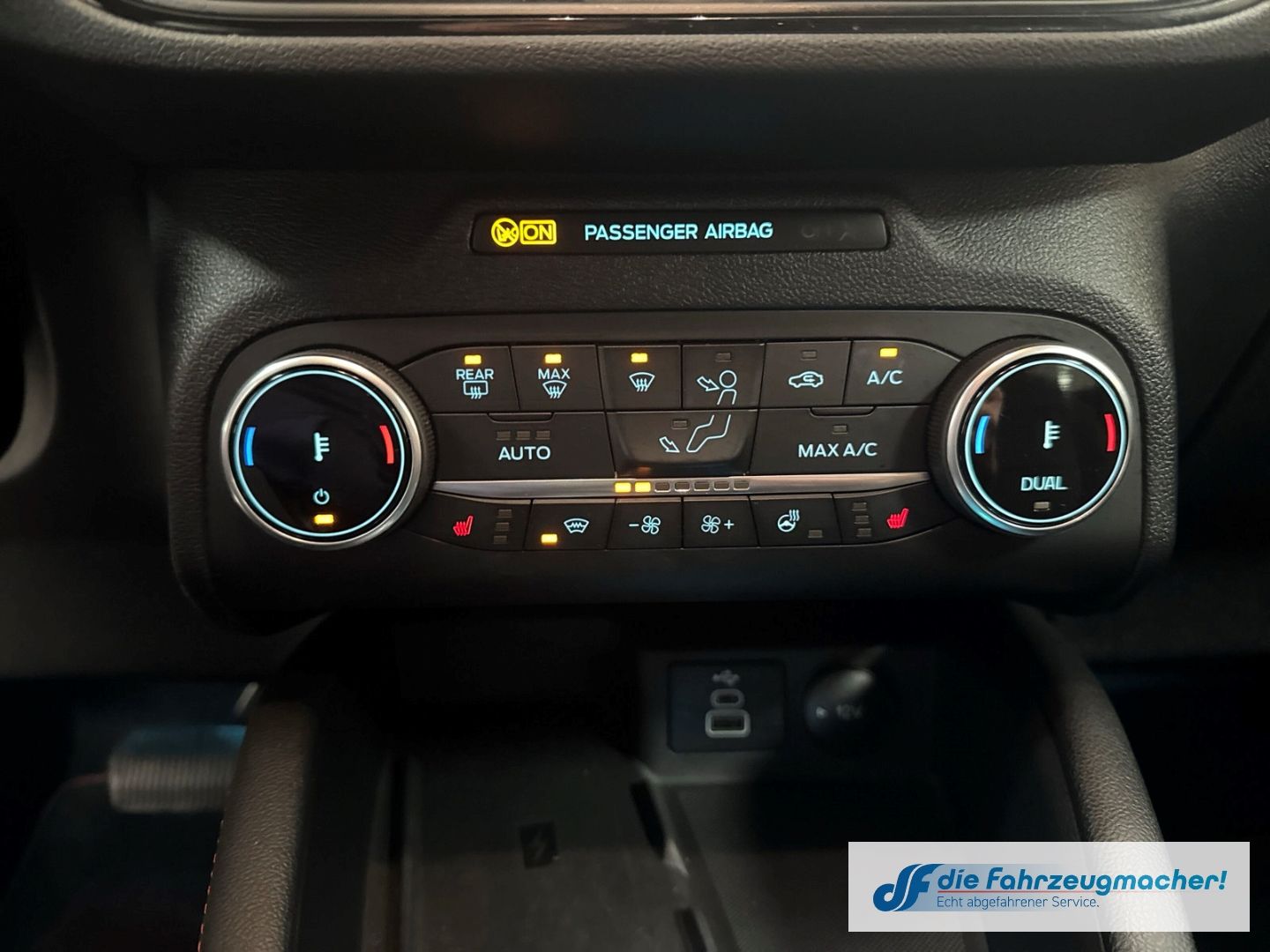 Fahrzeugabbildung Ford Kuga ST-Line 2.0 Navi Digitales Cockpit LED Blen