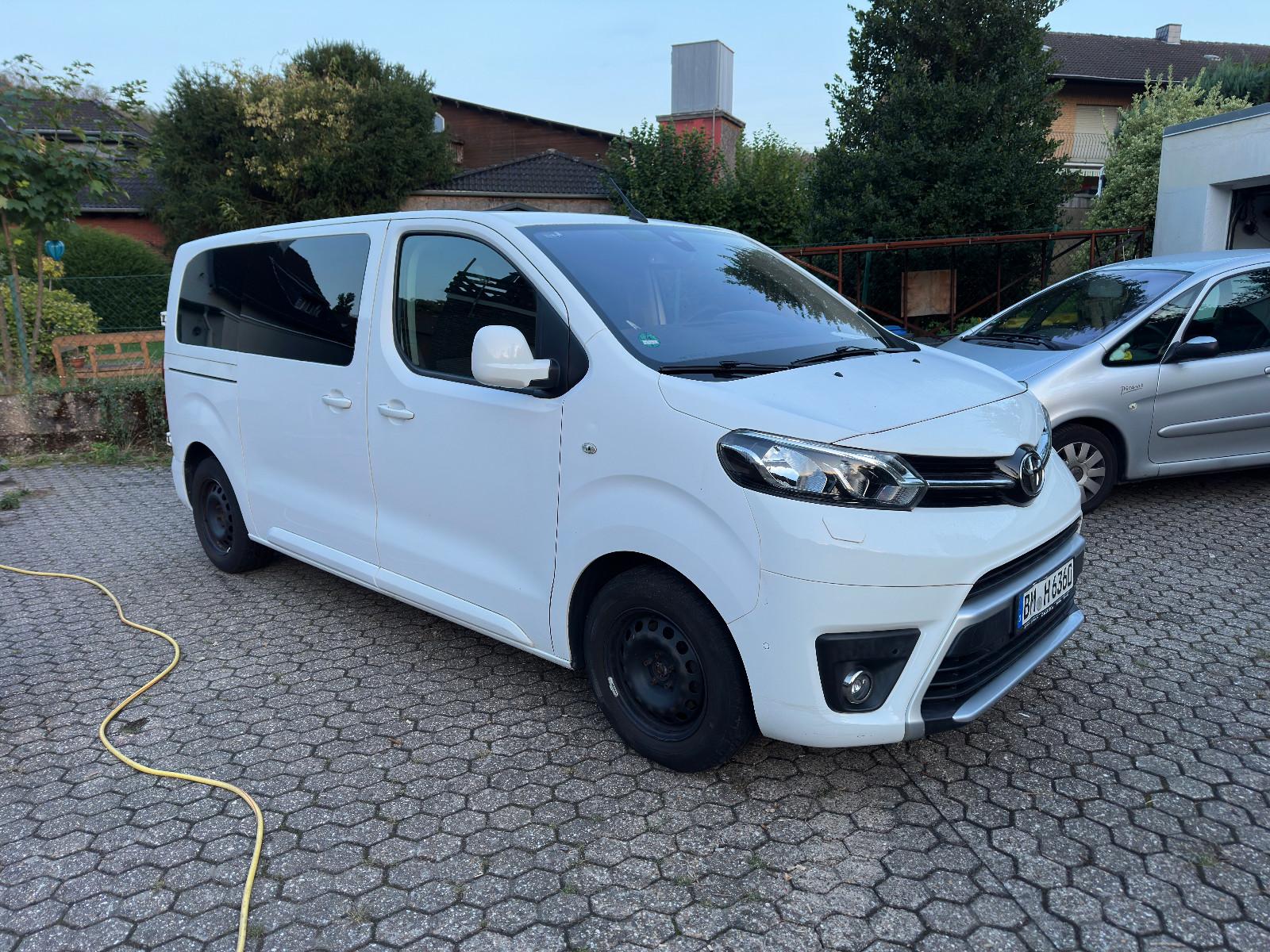 Toyota Proace (Verso) 9-Sitzer  TÜV 02/28