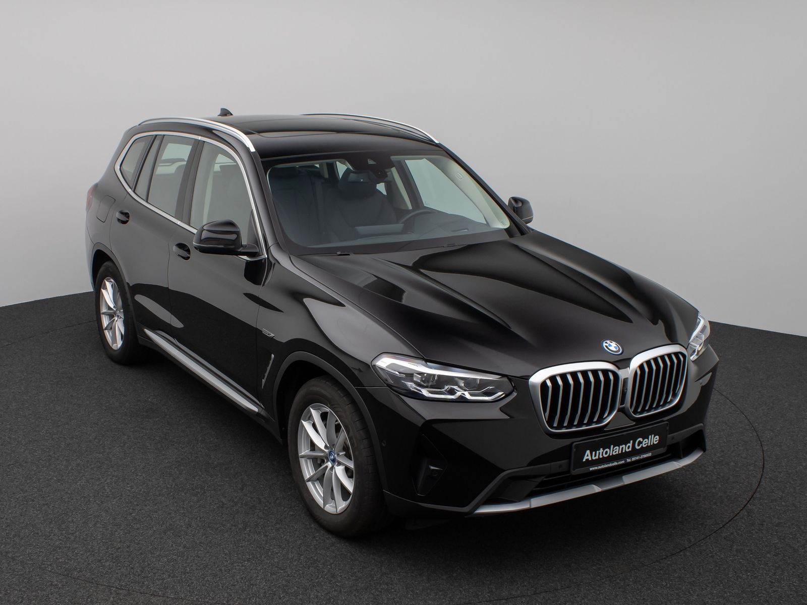Fahrzeugabbildung BMW X3 xD30e Panorama 360° HUD DAB AHK Alarm Sport
