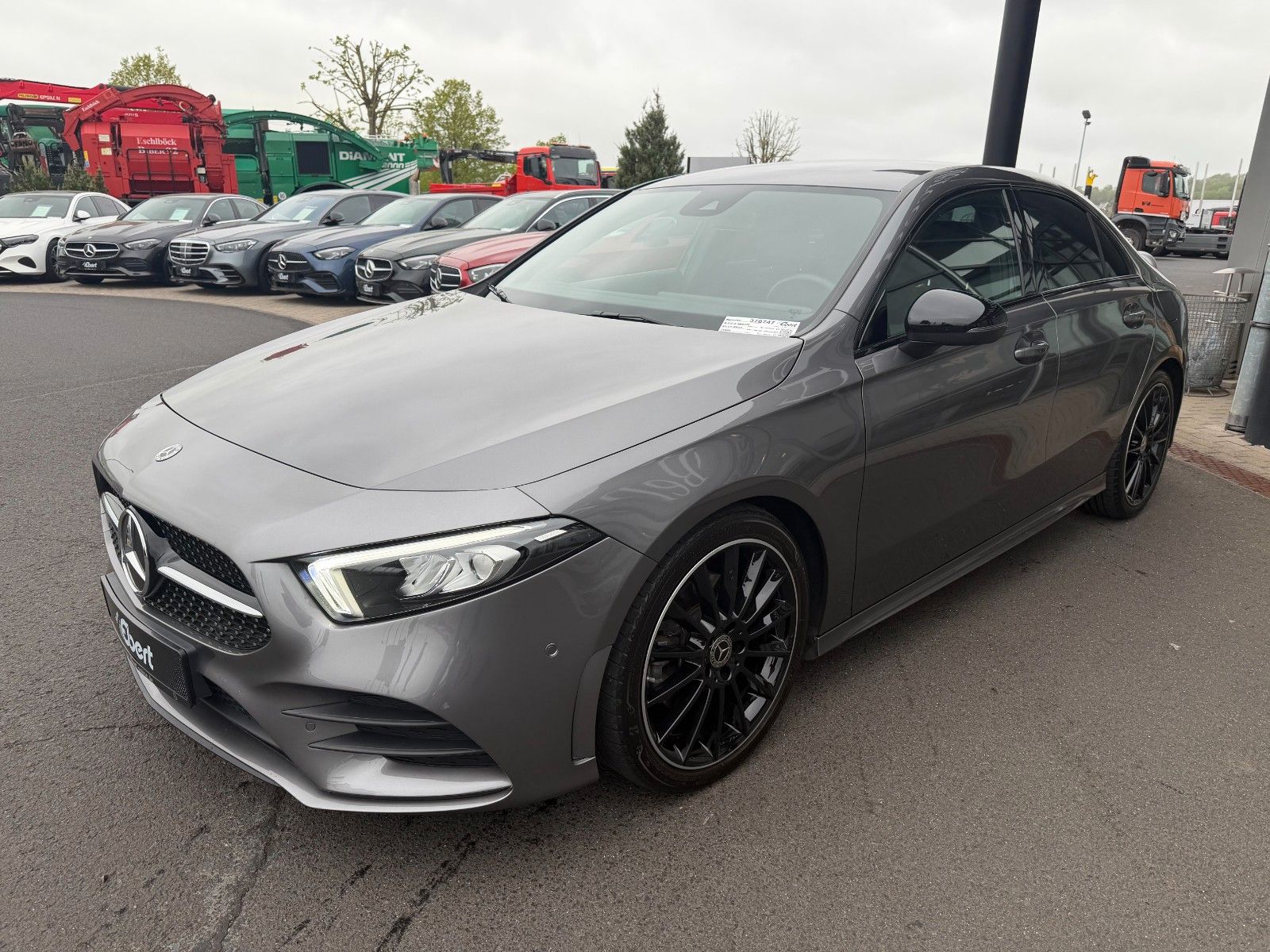 Fahrzeugabbildung Mercedes-Benz A 220d 4MATIC AMG+Night+LED+DAB+Carplay+19"