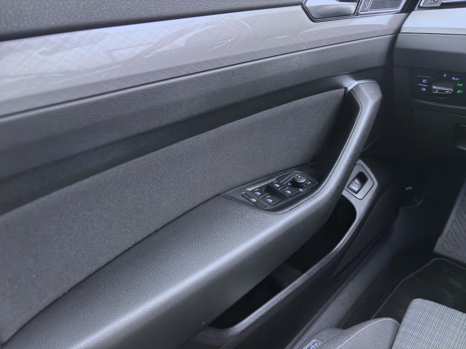 Volkswagen Passat Variant - Bild 11