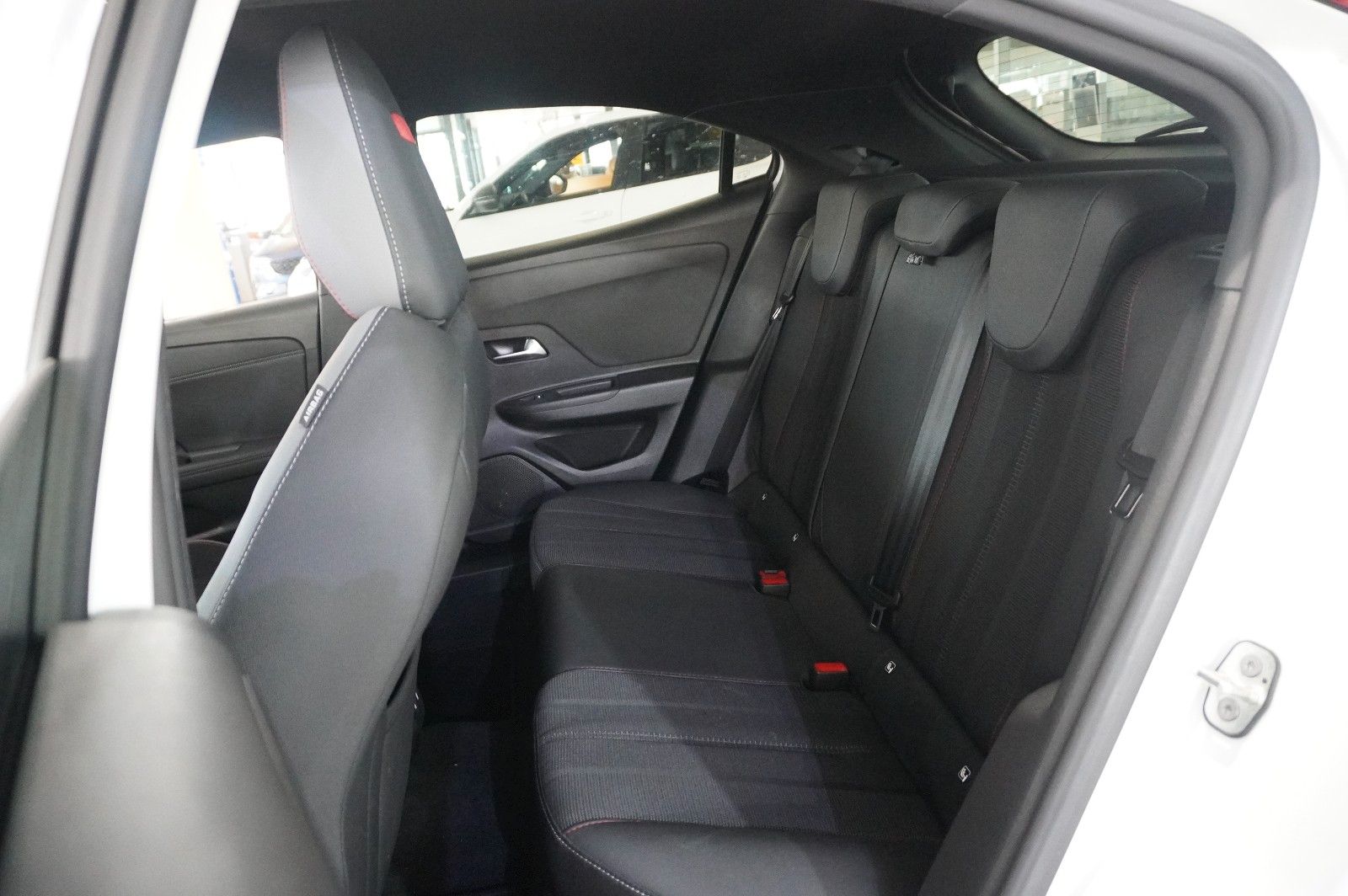 Fahrzeugabbildung Opel Mokka 1.2T GS LINE NAVI/LED/KAMERA/SPORT/DAB+