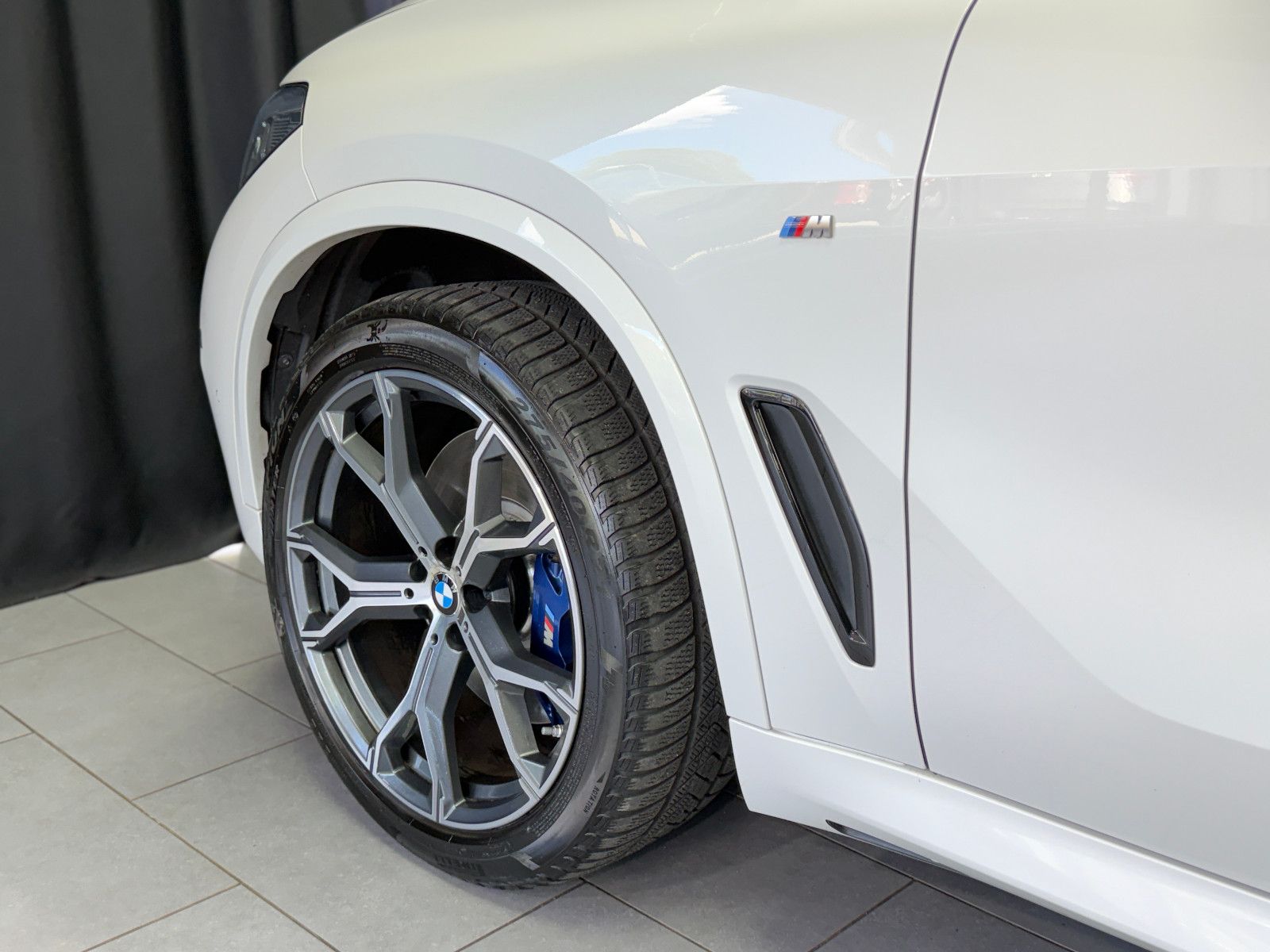 Fahrzeugabbildung BMW X5 M50d|LASER|H&K|360°|PANO|GESTIK|AHK|HuD
