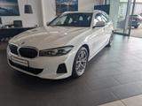 BMW 318d Touring Auto Panorama Klimaaut. Sportsitze - BMW 318 in Oberhausen