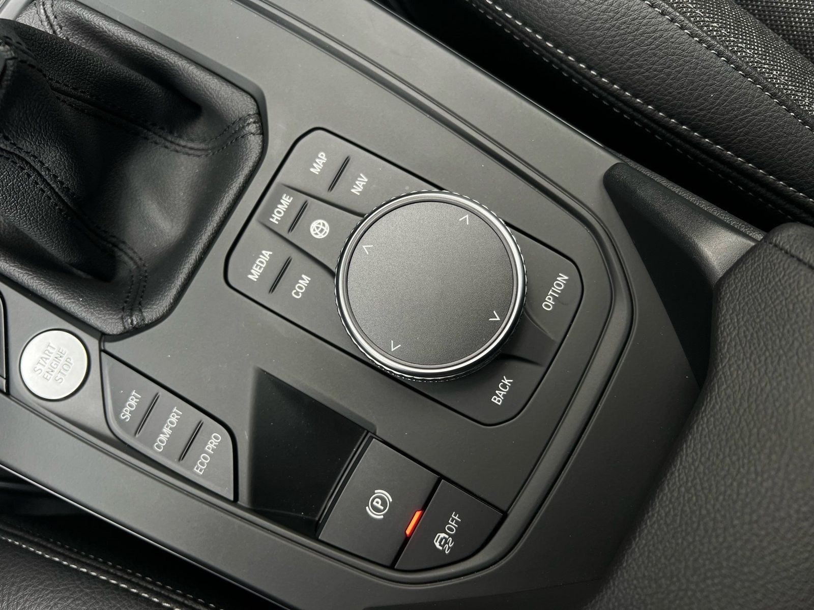 BMW 118i LED Aut. LC prof. Navi DA PDC Tempomat foto 9