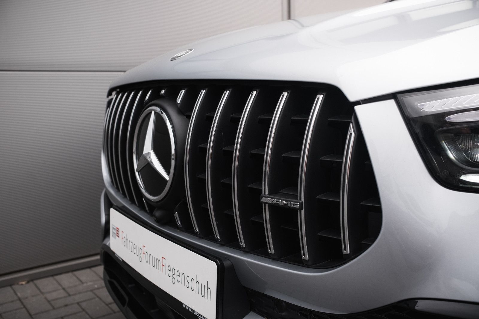 Fahrzeugabbildung Mercedes-Benz GLE 53 AMG-Hybrid-Premium-Plus-Manufaktur Paket