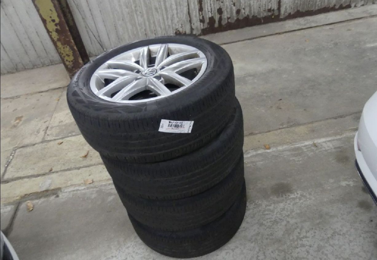 Fahrzeugabbildung Volkswagen Golf VII V 1.6d Comfortline ACC/NAVI/STANDHZ/8Fa