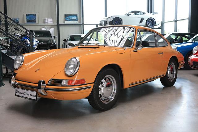 Porsche 911 F-Modell SWB Coupé, Frame off 300 tsd Invest