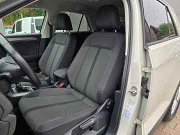 Volkswagen T-Roc - 11