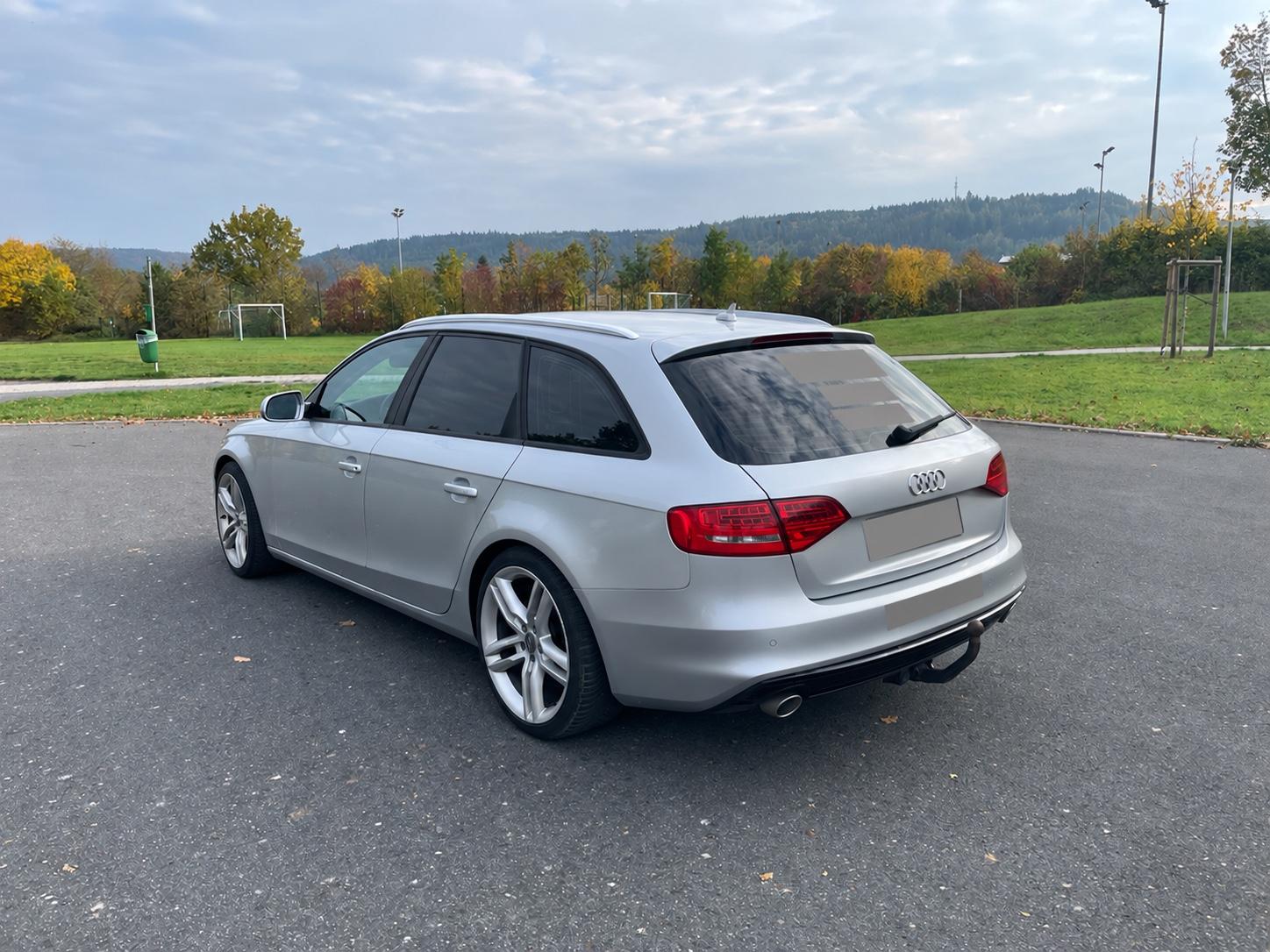 Audi A4 2011 — interior