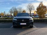 Volkswagen Touareg 3.0 V6 TFSI 250kW 4MOT Tiptr. R-Line - gebrauchte VW Touareg aus dem Jahr 2024